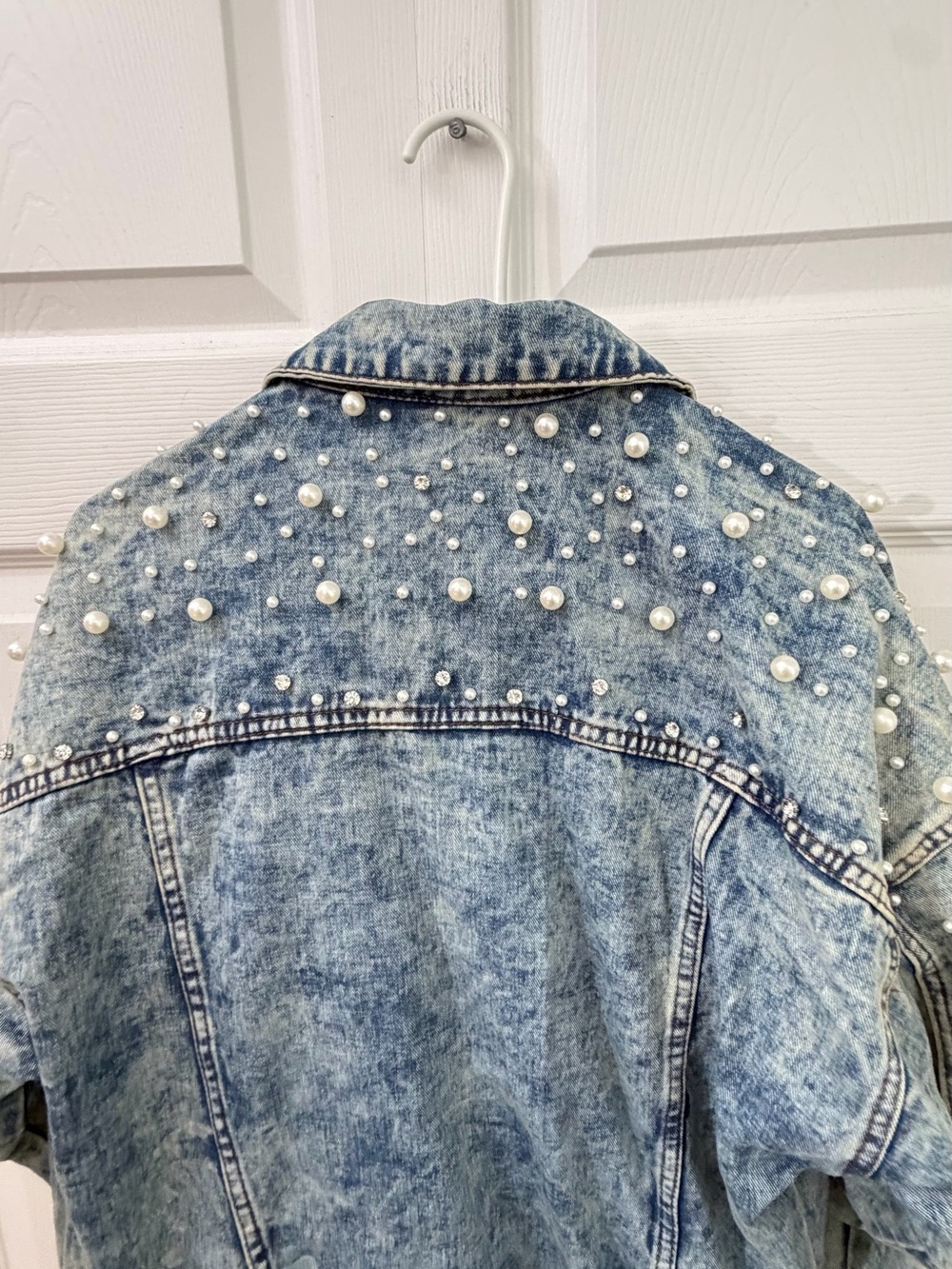 Veveret Pearl Rhinestone Embellished Acid Wash Denim Jacket Small Oversized Glam - Picture 9 of 11